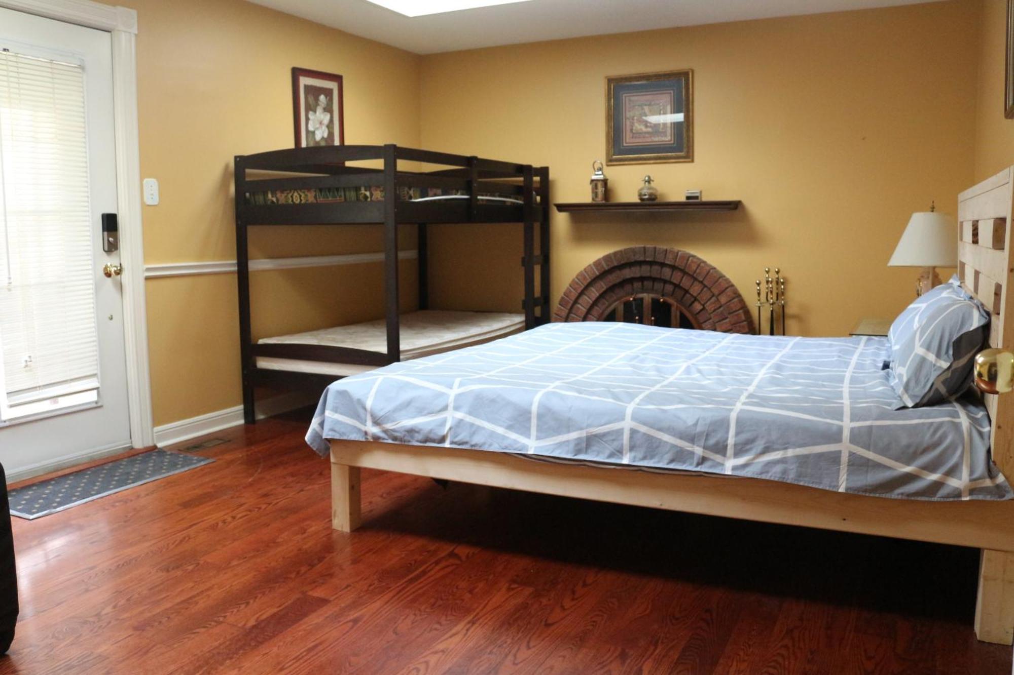 Quiet And Comfortable Homestay Oakville Ruang foto